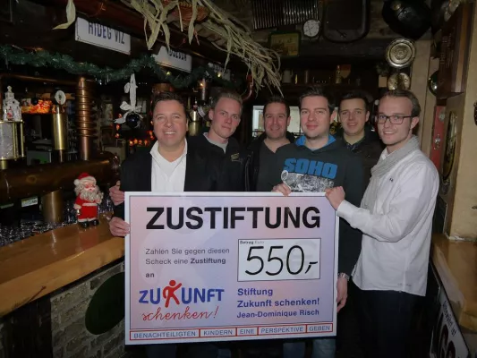Bild: Studenten und Rheingauer Szenekneipe luden zur Benefizveranstaltung