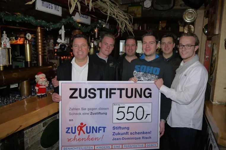 Bild: Studenten und Rheingauer Szenekneipe luden zur Benefizveranstaltung