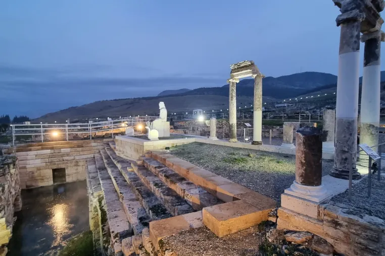 Bild: 27 historische Stätten im Reiseland Türkiye werden für nächtliche Besuche geöffnet