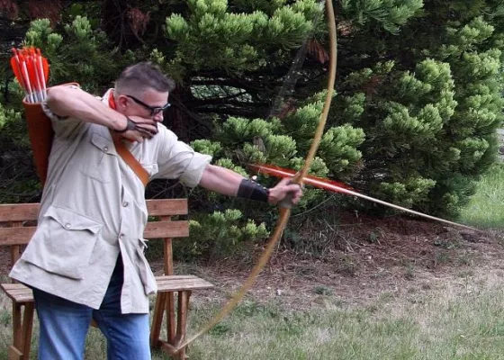 Bild: Mitarbeiter Incentive Bogen schießen: Firmenveranstaltung mit Pfeil und Bogen