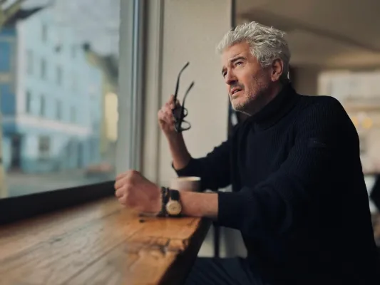 Bild: Im Paarbett besser schlafen: Wann getrennte Schlafzimmer sinnvoll sind - und wann Nähe hilft