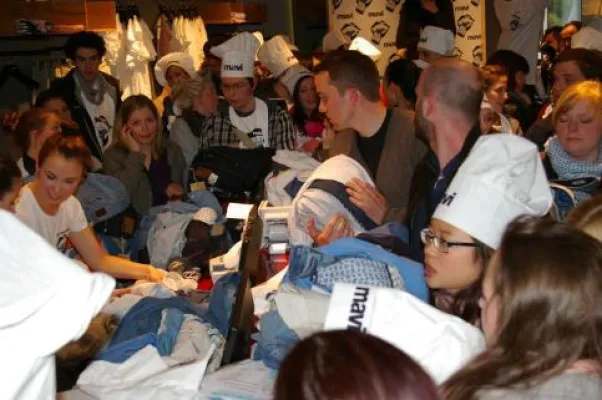 Berliner fressen Mavi den Laden leer Bild: Berliner fressen Mavi den Laden leer