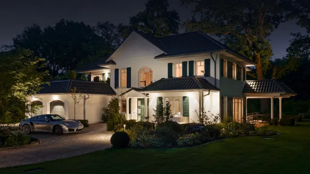 Bild: Die Kunst der Fassadenbeleuchtung – Tipps für ein einladendes und sicheres Zuhause