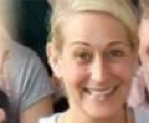 Ashtanga Yoga Workshop: 1%Theory & 99% Practice mit Bettina Anner am 4. August 2012 im AIRYOGA München Bild: Ashtanga Yoga Workshop: 1%Theory & 99% Practice mit Bettina Anner am 4. August 2012 im AIRYOGA München