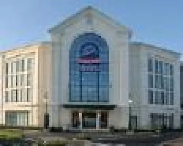 Bild: Exklusive Neueröffnungen im Designer Outlet Salzburg