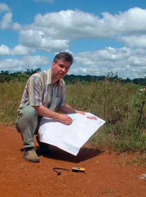 Mit Tropenwald verdienen und sich verdient machen Bild: Mit Tropenwald verdienen und sich verdient machen