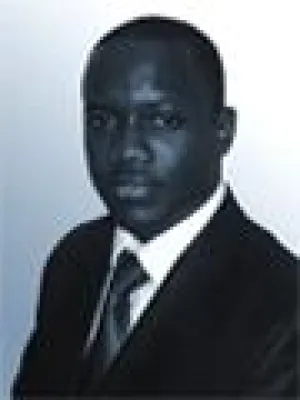 maxence baut Expertise in IT Governance & Strategy aus Bild: maxence baut Expertise in IT Governance & Strategy aus