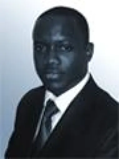 maxence baut Expertise in IT Governance & Strategy aus Bild: maxence baut Expertise in IT Governance & Strategy aus
