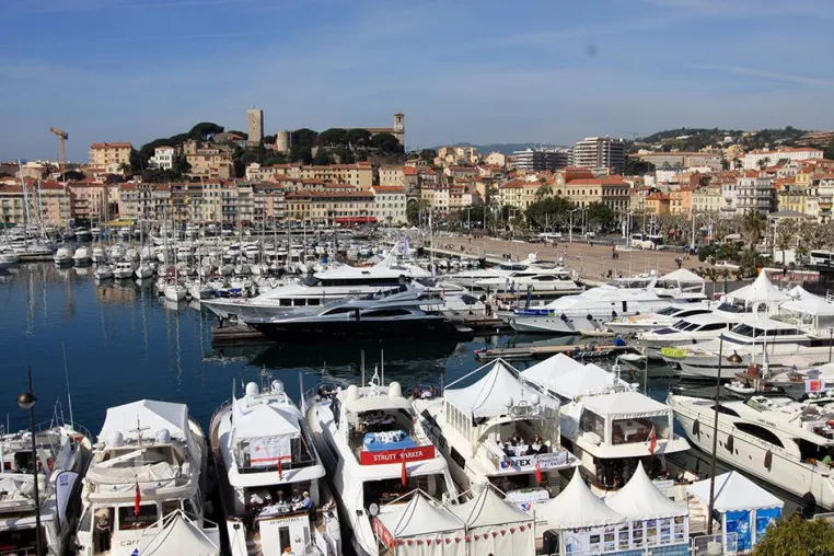 Bild: FSGG bricht zum Arbeitseinsatz auf der MIPIM 2019 an der Côte d'Azur auf