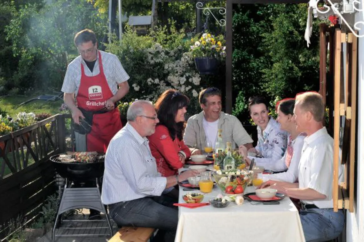 Bild: Ouzo 12 (auch in Druckqualität erhältlich)