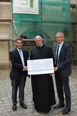 Bild: Wechselburger Kloster freut sich über großzügige Spende der Volksbank Mitweida