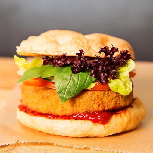 Bild: Neues hochwertiges Burger-Konzept von Levy Restaurants begeistert die Fans der Stadien und Arenen