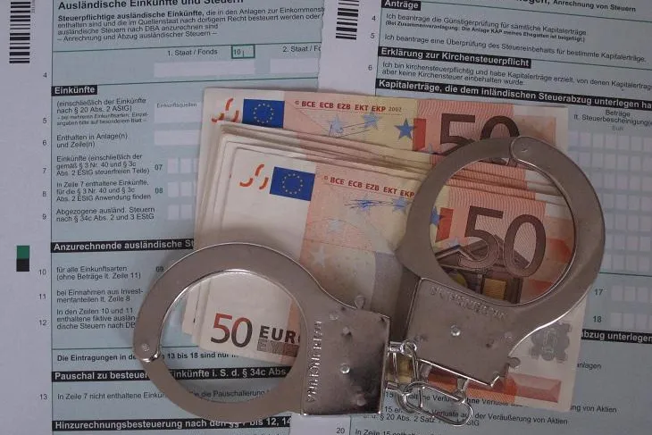 Bild: Untersuchung: Jeder Bundesbürger zahlt pro Jahr rund 1.250 Euro zu viel Steuern