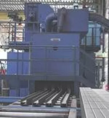 Bild: EUROBLECH 2010: Neue Rollbahn-Strahlanlage von AGTOS