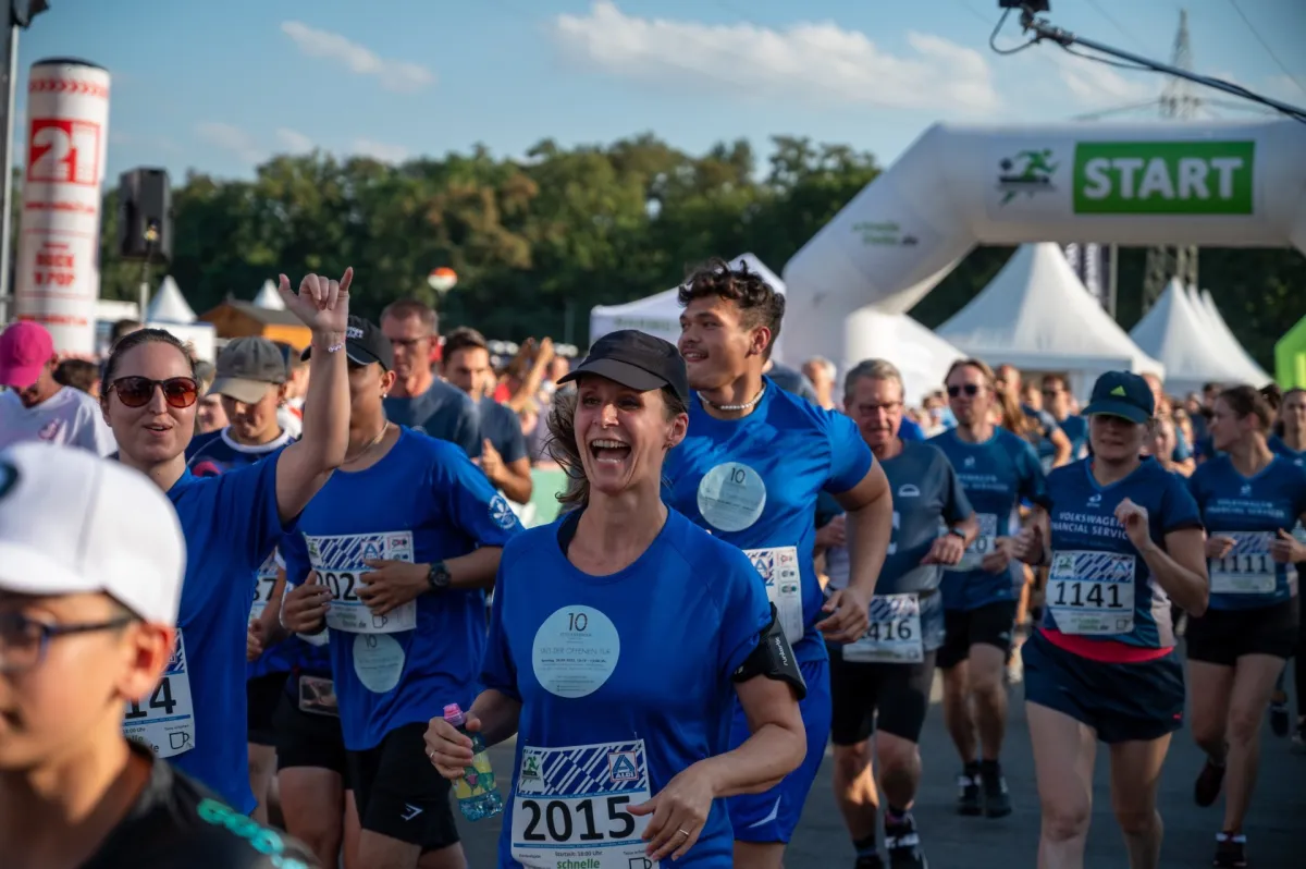 Firmenlaufteam beim schnelleStelle.de Firmenlauf Braunschweig (© Die Sportmacher)