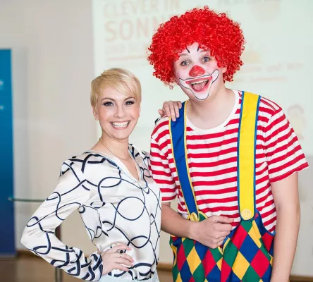 Bild: Erste Kita für Hautkrebsprävention ausgezeichnet