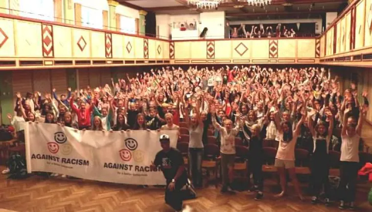 Bild: Bodensee: Gastvortrag mit 2schneidig über Rassismus in Deutschland