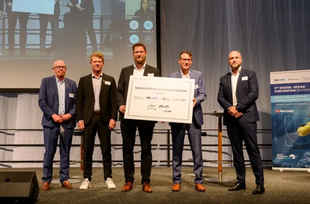 Bild: Renommierte Meerestechniker aus Kanada, Norwegen und Deutschland erweitern Memorandum of Understanding