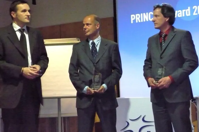 PRINCE2 Award 2009 für Interactive Data und Nuon Deutschland Bild: PRINCE2 Award 2009 für Interactive Data und Nuon Deutschland