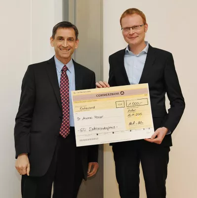Bild: Pfeiffer Vacuum GmbH und GSI Helmholtzzentrum für Schwerionenforschung GmbH verleihen Doktorandenpreis