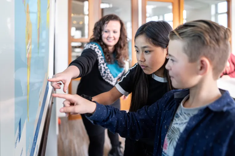 Bild: Niederländische Prowise liefert 15.000 digitale Bildschirme für deutsche Klassenzimmer 