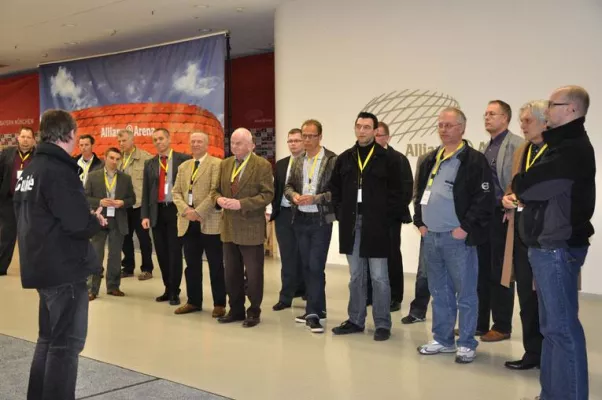 Bild: Sportlich: YellowFox Roadshow 2010 im Zeichen des Fußballs