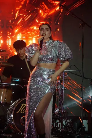 Bild: Auf Maibritts Show-Premiere wird gepfiffen!