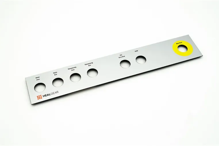 Bild: Frontplatten und Frontblenden aus Aluminium