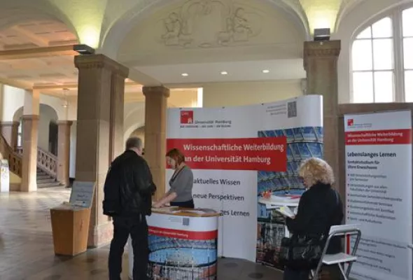 Bild: Beratungstage zum Kontaktstudium für ältere Erwachsene