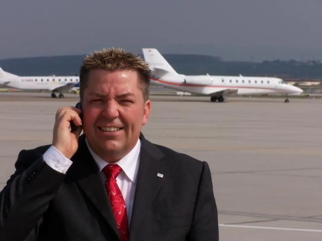 Unternehmensberater Stephan Bacher prüft Businesspläne