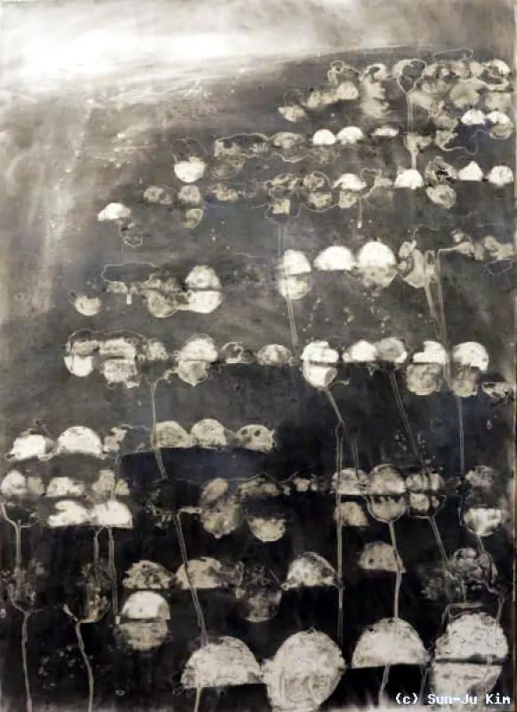 Sun-Ju Kim, accumulation-time of the moon, 2013, Kohlezeichnung, 80 x 55 cm