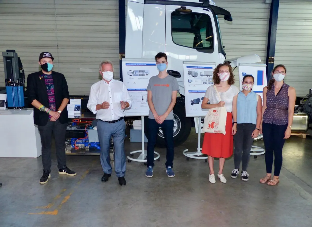 Brennstoffzellen-Termin mit Umweltminister Franz Untersteller (weißes Hemd) bei EFA-S.