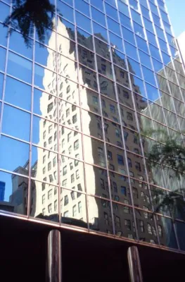 Bild: Sonnenschutzfolie nach Maß – damit wird auch der heißeste Sommer erträglich