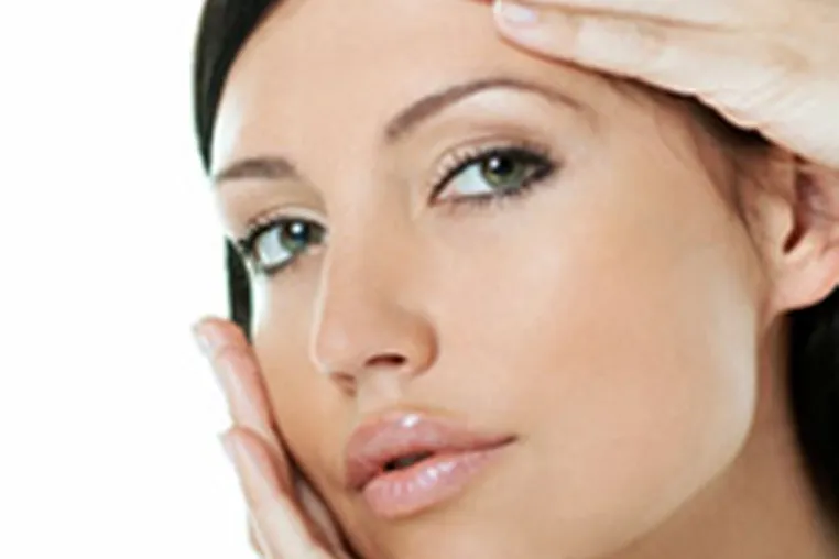 Facelifting - die ganz besondere Gesichts Pflege Bild: Facelifting - die ganz besondere Gesichts Pflege