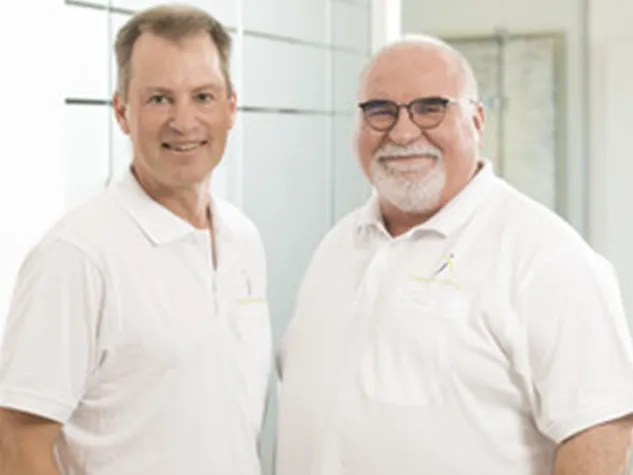 Bild: Herr Joachim Hess unterstützt das Team vom Orthopädie Zentrum Bonn