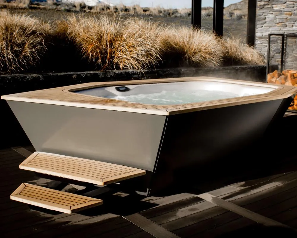 Der IKON Whirlpool von Vortex Spas