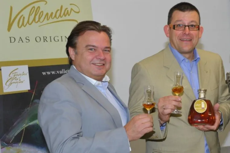 JUST FOR YOU: Mercure Hotels mit exklusivem Vallendar-Weinbrand Bild: JUST FOR YOU: Mercure Hotels mit exklusivem Vallendar-Weinbrand