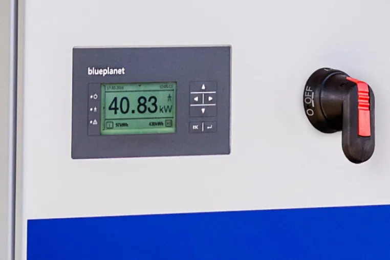 Wechselrichter von KACO new energy sind mit neuer modularer Software weltweit noch komfortabler einzusetzen. Bild: Wechselrichter von KACO new energy sind mit neuer modularer Software weltweit noch komfortabler einzusetzen.