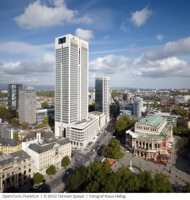 Bild: Energieeffizienzklasse A für KONE Hochleistungsaufzüge im OpernTurm in Frankfurt
