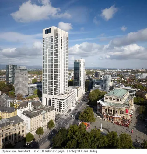 Bild: Energieeffizienzklasse A für KONE Hochleistungsaufzüge im OpernTurm in Frankfurt
