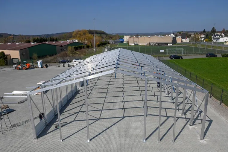 Bild: Ihre neue Halle in Bestzeit – Much Macht’s Möglich