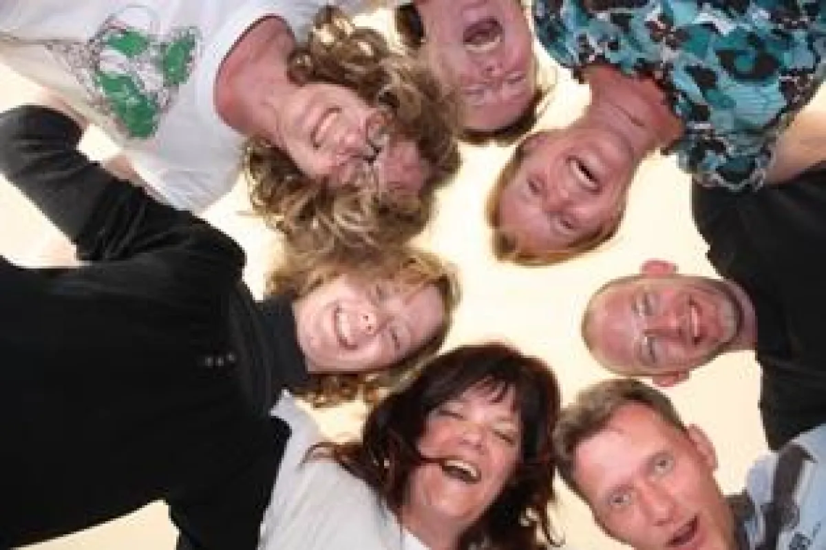 Lachen ist nicht nur gesund und entspannend, sondern bringt auch Menschen zusammen