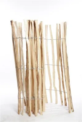 Bild: Bewährter Staketenzaun jetzt auch aus Haselnussholz: Weidenprofi bietet Alternative aus europäischer Hasel