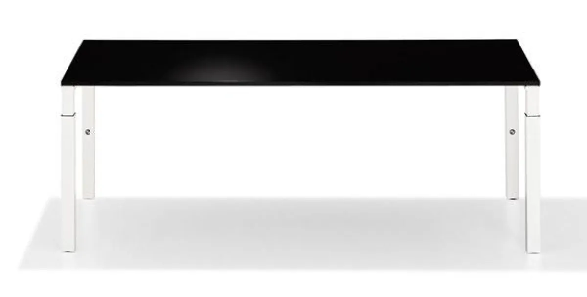 Wurde 2010 bereits mit zwei internationalen Design-Preisen ausgezeichnet: das Tischsystem WINEA PRO von WINI.