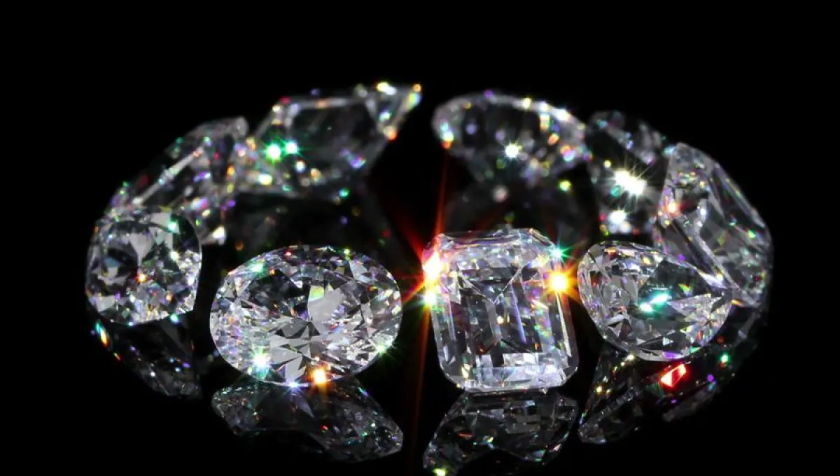 Diamanten in verschiedenen Schliffen