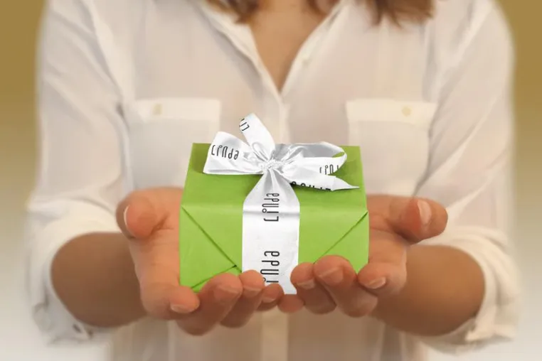 Weihnachtliche Geschenkideen aus den LINDA Apotheken Bild: Weihnachtliche Geschenkideen aus den LINDA Apotheken