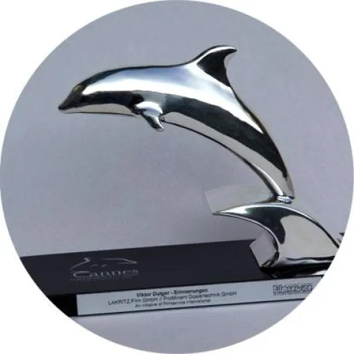 Silberner Delphin in Cannes für LAKRITZ.Film mit ‘Viktor Dulger - Erinnerungen’ Bild: Silberner Delphin in Cannes für LAKRITZ.Film mit ‘Viktor Dulger - Erinnerungen’