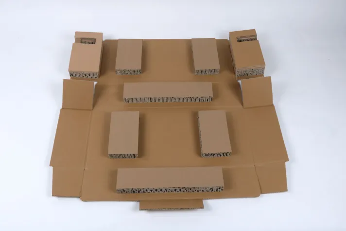 Pappe statt Schaumstoff - Knüppel entwickelt Transportverpackung mit elastischen Papp-Polstern Bild: Pappe statt Schaumstoff - Knüppel entwickelt Transportverpackung mit elastischen Papp-Polstern