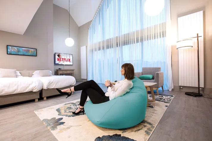 Bild: Philips Professional Display Solutions präsentiert Netflix für die MediaSuite TV-Serie