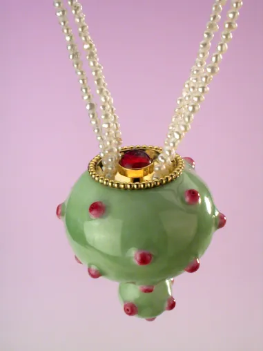 Schmuck mit Meissener Porzellan Bild: Schmuck mit Meissener Porzellan